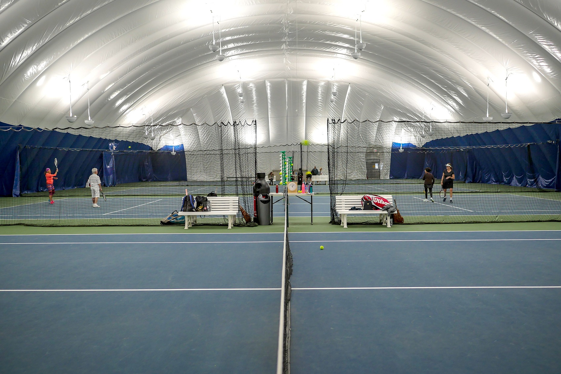 Inflatable Tennis Domes a Big Hit for Quebec’s Indoor Players This Winter